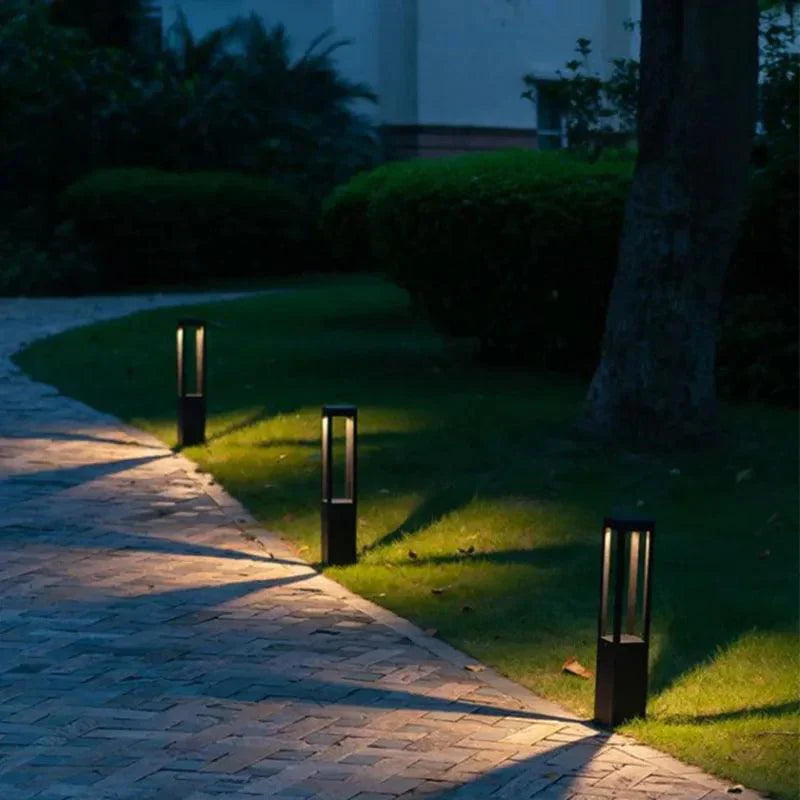 Garden Post Light / OTOA
