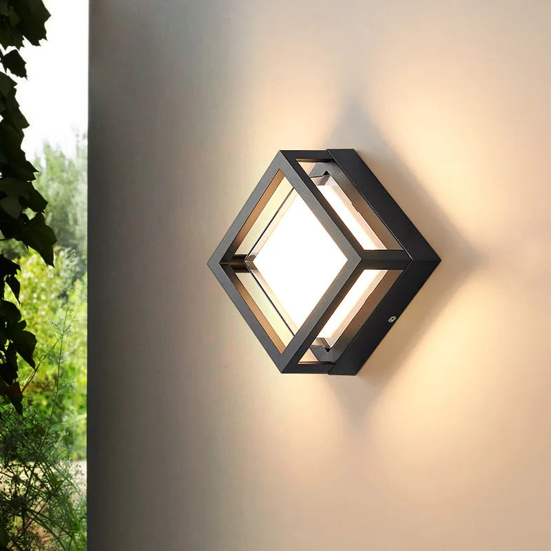 OUTDOOR WALL LIGHT / URBANLUME