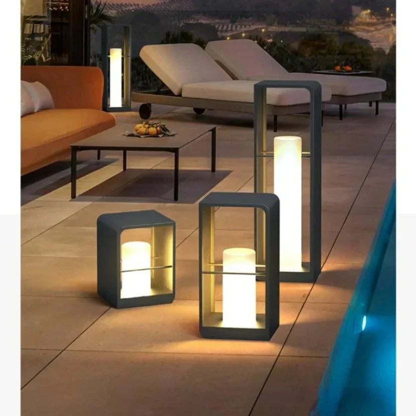 Garden Pole Light / VELA
